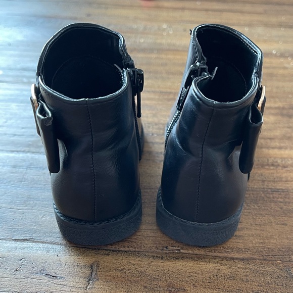 GUC The Children’s Place Boots - Picture 3 of 5